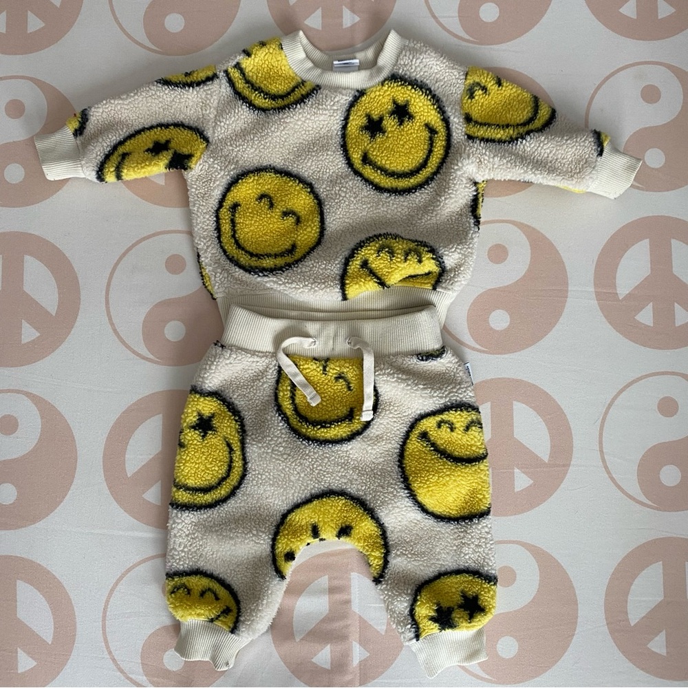 GAP x Smiley World Fleece Set 🙂